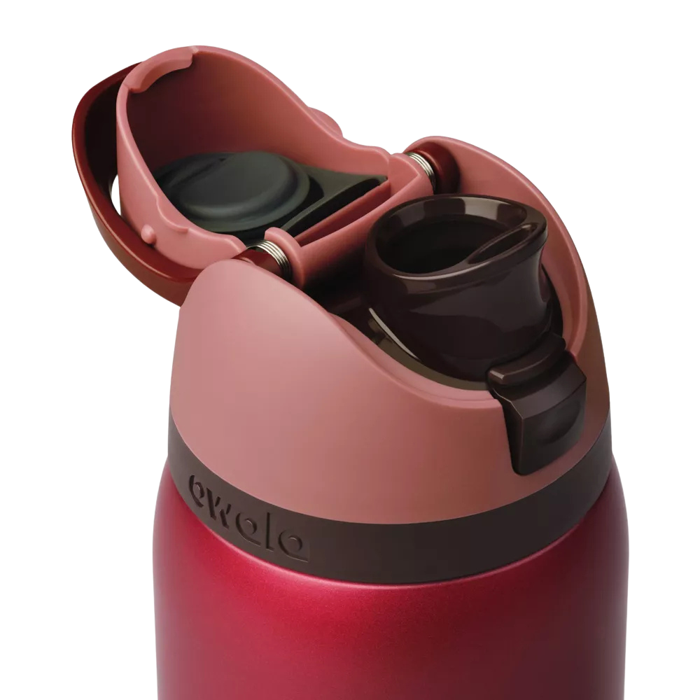 Owala FreeSip 32 oz Poinsettia