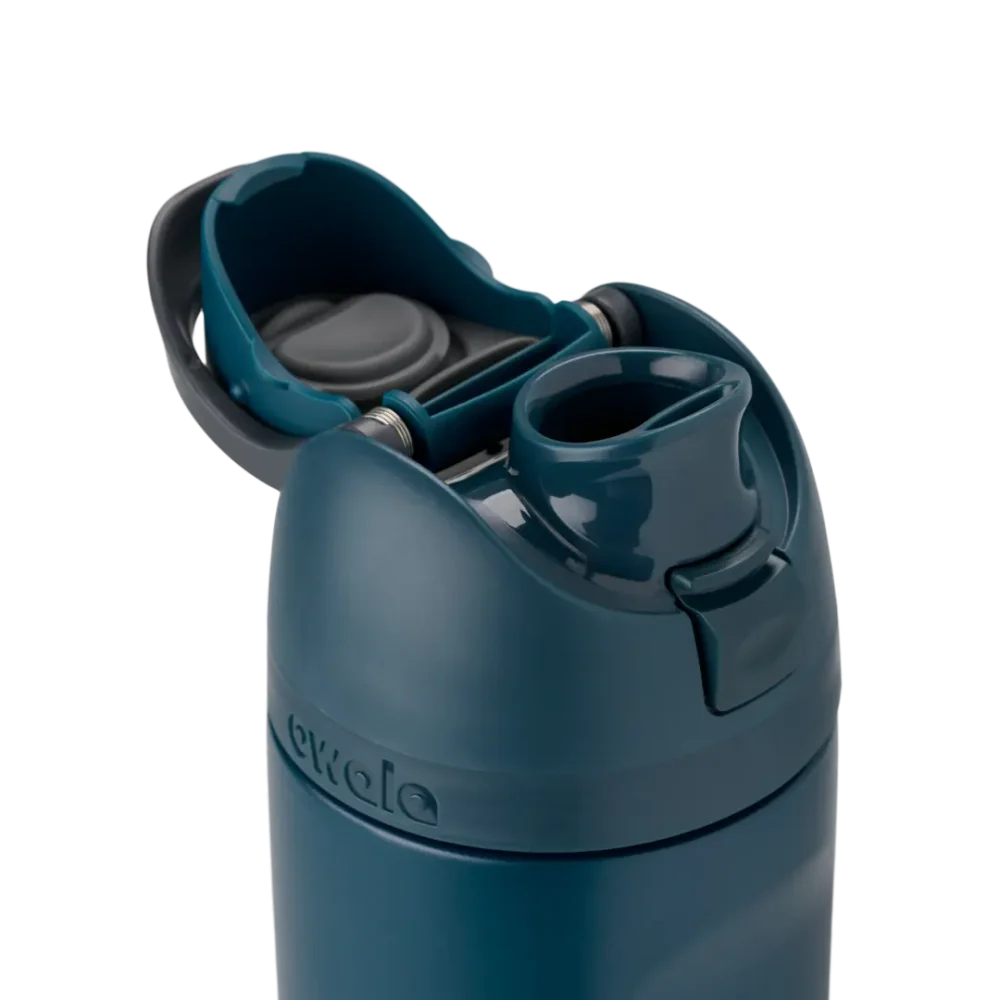 Owala FreeSip 24 oz Winter Nights "Pre-Venta"
