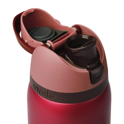 Owala FreeSip 32 oz Poinsettia