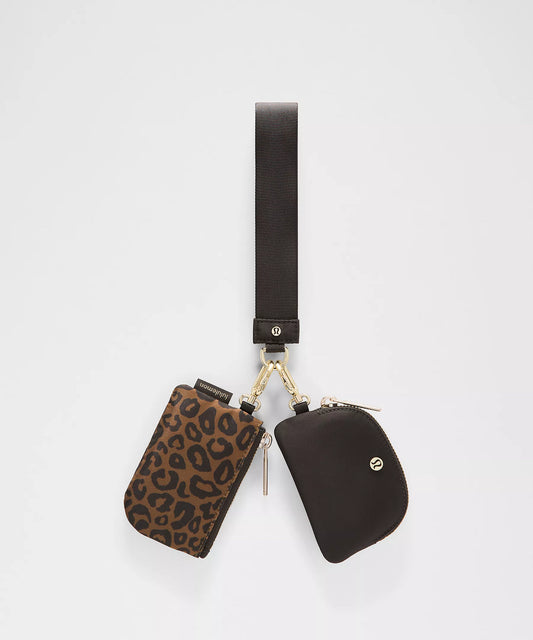 Dual Pouch Wristlet Leopardo