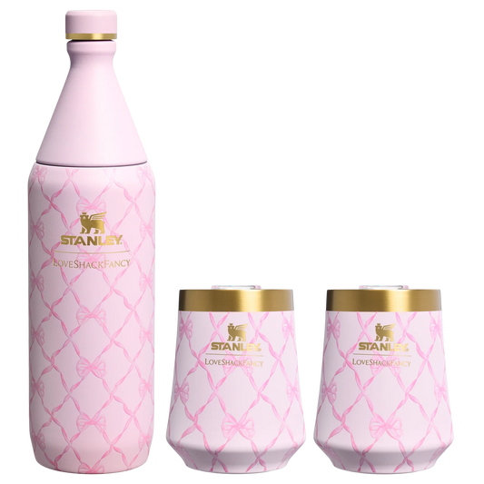 Set 3 piezas LoveShackFancy Holiday Reserve All Day Wine Set en Baby Bow Pink Peppermint "Pre-Venta"