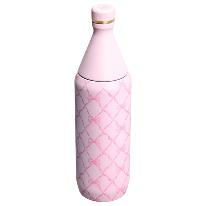 Termo 34 oz LoveShackFancy Holiday All Day Slim Bottle en Baby Bow Pink Peppermint PREVENTA