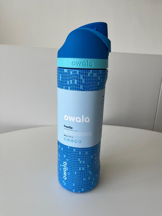 Owala FreeSip 24 oz Take a Dip "Pre-Venta"