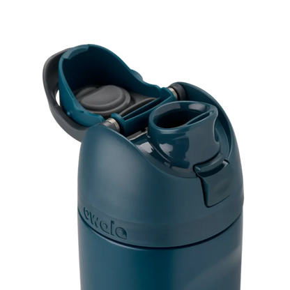 Owala FreeSip 24 oz Winter Nights "Pre-Venta"